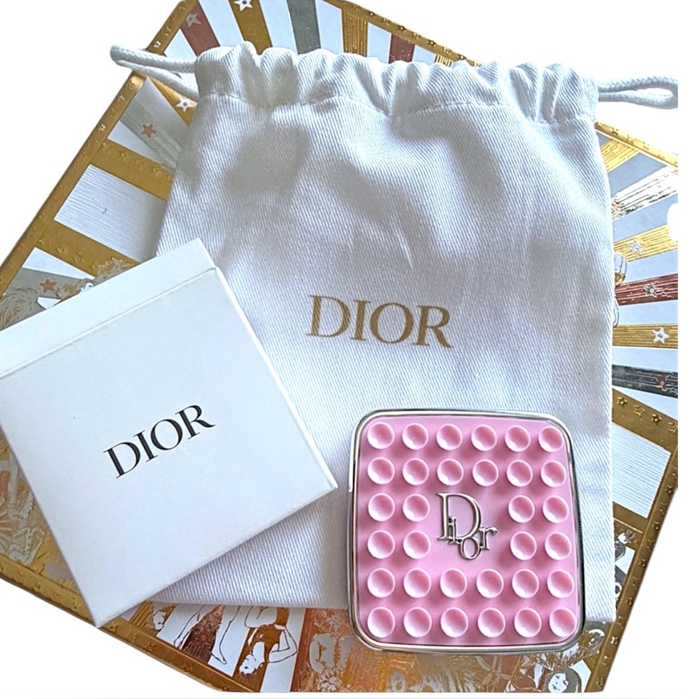 NIB Dior Phone Grippy Pink + Silver Tone Octobuddy + Dior Bag + Dior Gift Box 🎁